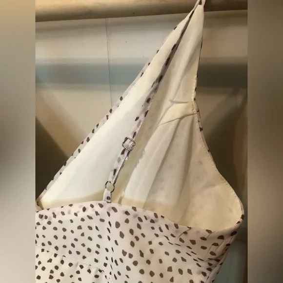 Lulu’s cream and brown polka dot ruffle spaghetti strap romper - Picture 8 of 9